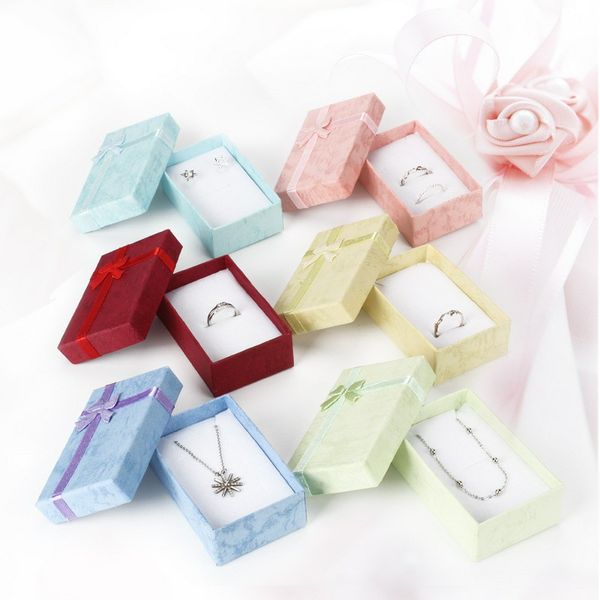

24pieces 5*8*2.5cm fashion for charms beads gift box paper packaging for pendants necklaces earrings rings bracelets jewelry, Black;white