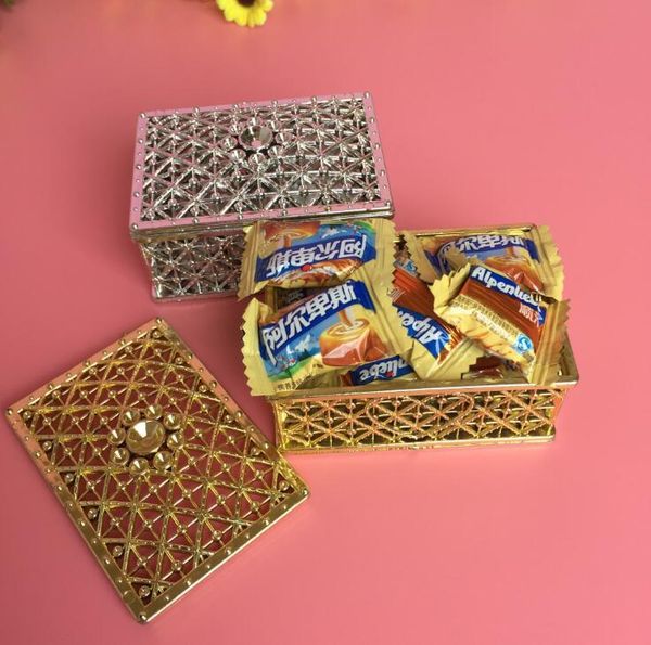 

100pcs/lot creative wedding candy box hollow square plastic gift boxes gold and silver plating candy boxes sn2021