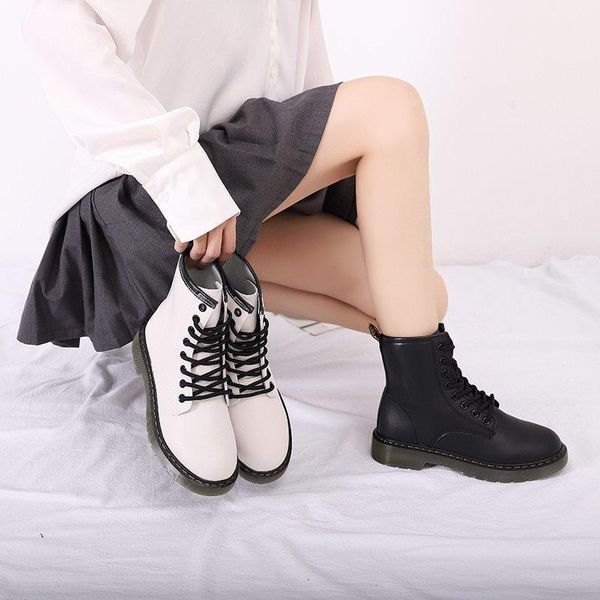

winter 2020 net red british style ins boots women's autumn soft bottom short boots simple medium thick heel, Black