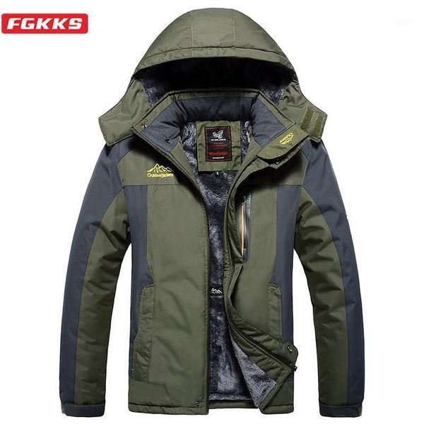 

fgkks winter parka men casual down warm hooded coats mens fashion outwear windbreaker thicken parkas brand male clothing1, Black