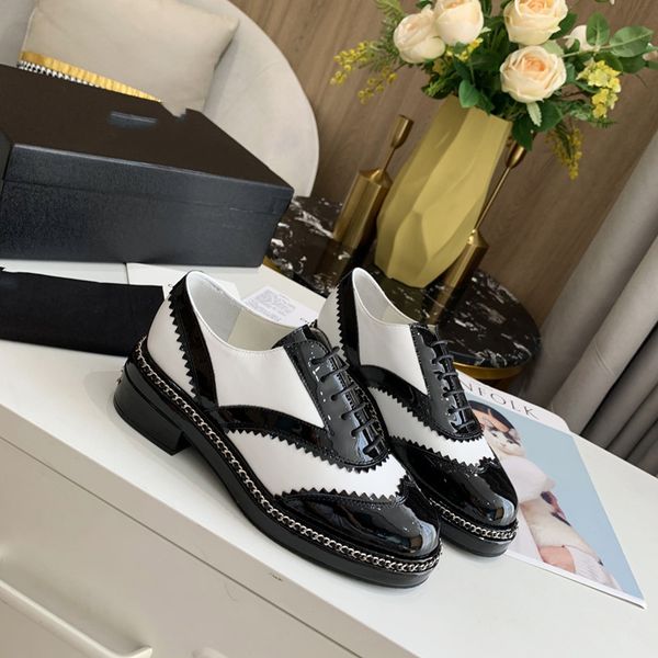 

2020 super classic luxury handmade teeth cut flowers british style women' oxford shoes dress shoes casual shoes delivery, Black;grey