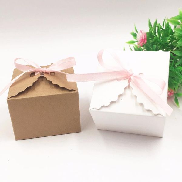 

30pcs/lot 9*9*6cm kraft paper square candy box wedding favors candy holder bags wedding party gift boxes with fre jllung