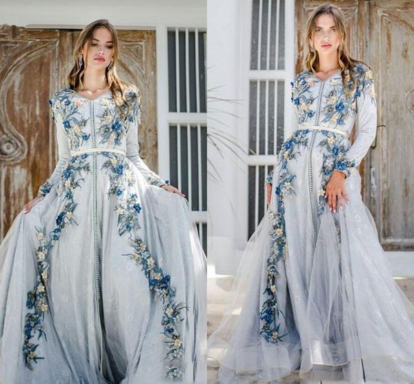 Vestidos de baile de bebê azul 2021 Bordado de mangas compridas Bordado v pescoço 3d Apliques florais de sereia Ribbon comprimento do piso