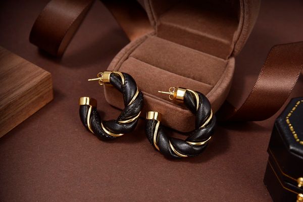 

fashion brand black simple circle ring earrings for women wedding party lovers christmas gift holiday jewelry with box, White