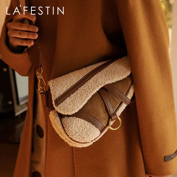 

la festin 2020 spring and summer wide shoulder strap d-shaped saddle bag fashion wild single shoulder messenger female bag tide c0121