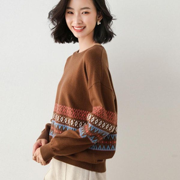 

winter new retro jacquard cashmere sweater female o-neck sweater color matching striped loose bottoming, White;black