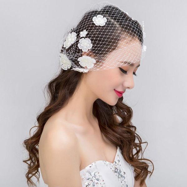 

lady cocktail dinner party fedoras wedding bridal flowers mesh veil hats vintage sombreros chapeau fascinators lm060 h jllupo