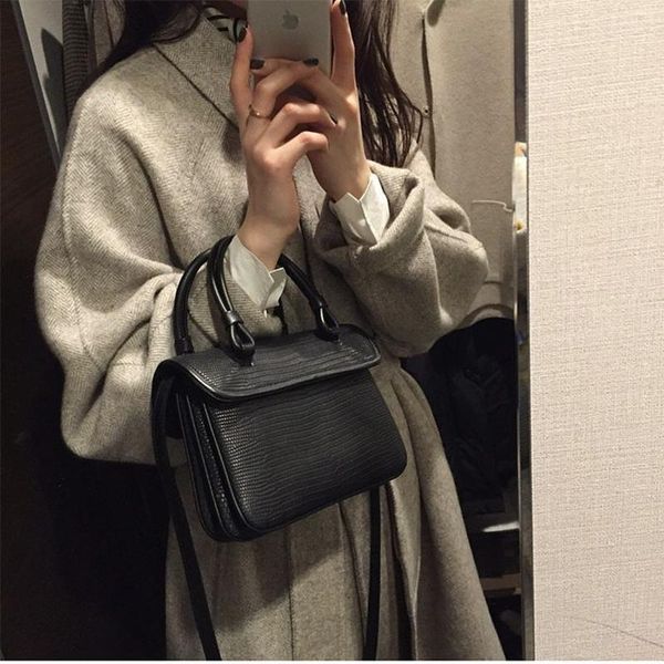 

shoulder bags 2021 vintage texture multi-layer design handbags temperamant flip single messenger small square bag