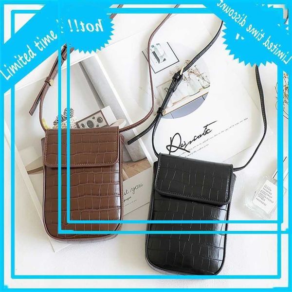 

korean versatile messenger fashion crocodile single shoulder women's foreign style magnetic buckle flip mobile phone bag