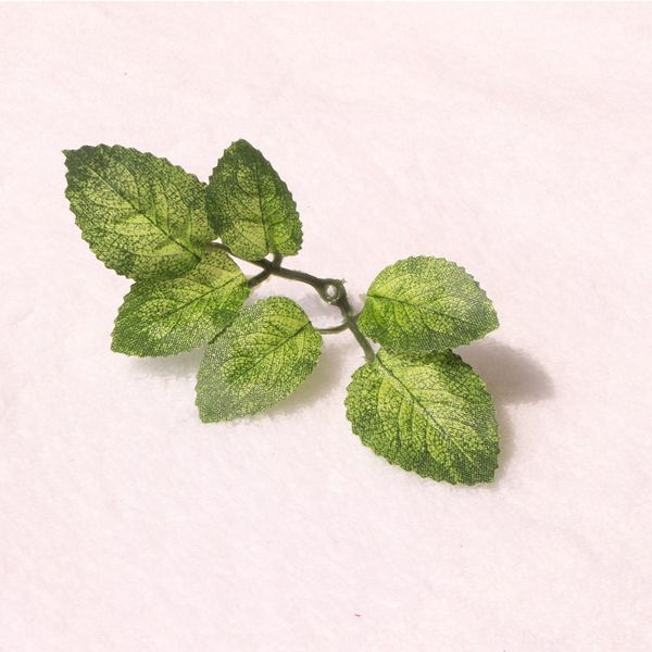 

rikt1 jiuhong accessories plastic flowerssimulated christmas dec flowers simulation small leaves green yellow fruit green christmas wreath f