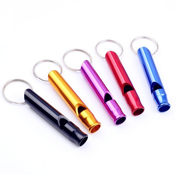 7 Farben Pfeife Schlüsselanhänger Geräuschmacher Mini tragbare Outdoor-Notfall-Überlebenspfeifen Metall Multifunktionales Training Geburtstagsfeierzubehör