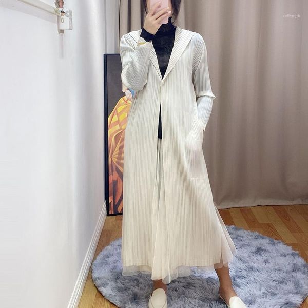 

2020 spring new solid color hooded jacket miyak pleated trench one button large size was thin and long jacket tied1, Tan;black