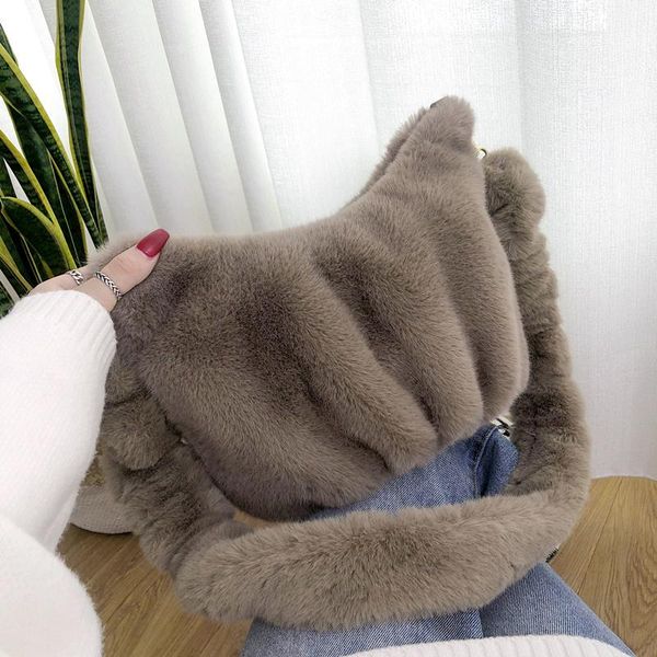 

new winter faux fur shoulder crossbody bags for women 2020 fashion hobos plush handbags ladies messenger bags female purses