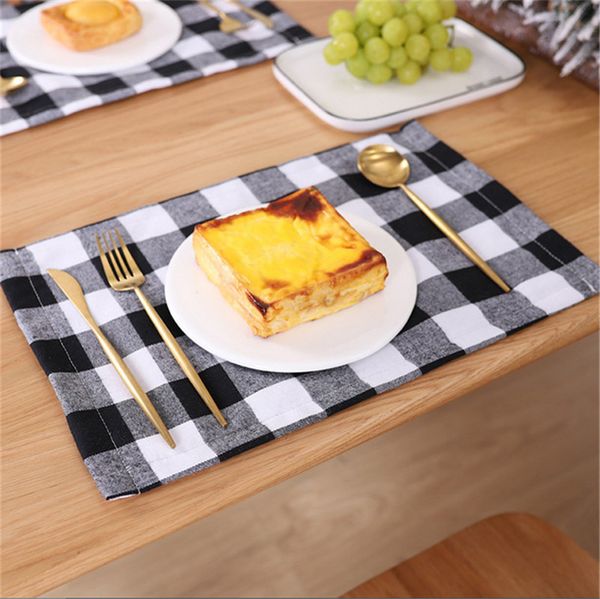 

plaid christmas table cloth plate cup mat tableware mats placemat red black grid cutlery place mat tablecloth xmas party decorations e102101