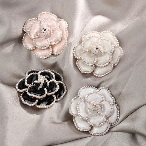 

2020 autumn and winter new fashion female camellia pearl brooch coat jacket suit collar accessories buckle pin jewelry accessories gift part, Gray