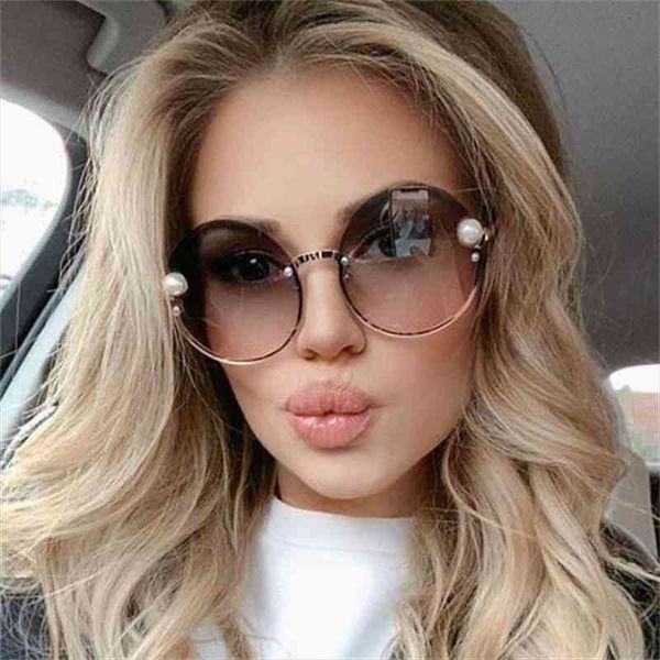 

round metal frame pearl womens sunglasses personality classic elegant marine sunshade gradient glasses, White;black