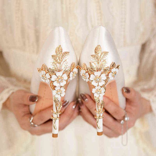 Sommer Sandalen Frauen Marke Licht Luxus High Heels Mode Spitz Metall Blume 10 cm Dünnen Absätzen Pumps Abendkleid Schuhe 220225