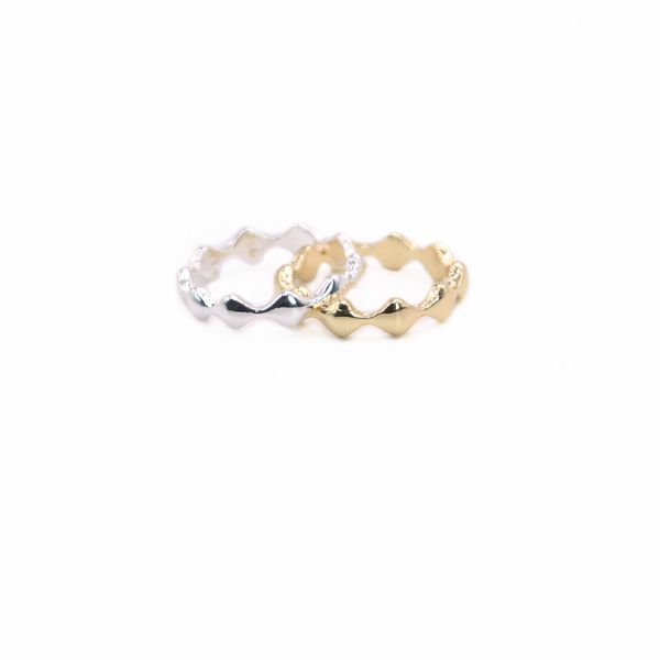 

new large wavy ring simple style gold silver rose three color optional environmental protection material suitable for men and women, Golden;silver