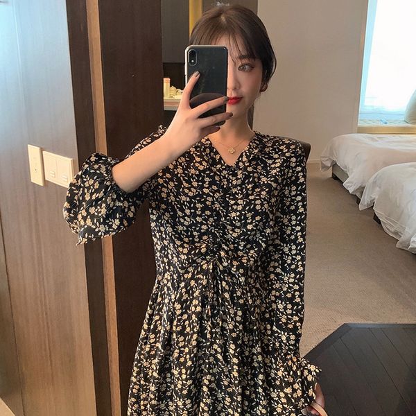 

2020 cool wind autumn winter new french style first love mid dress skirt skirt long skirtover the knee temperament long sleeve floral dress, Black;gray