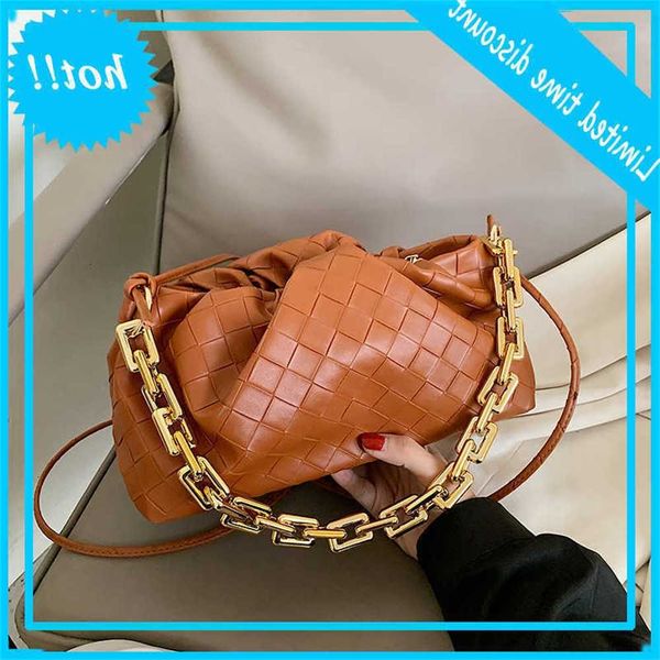 

golden chain hagedis pattern cloud for women 2021 new winter arm lady shoulder women's travelling hand bags