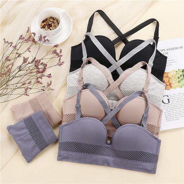 

new super feeling mark no steel ring bra set gathered together with sub breast underwear, women's hollow out, breathable and, Red;black