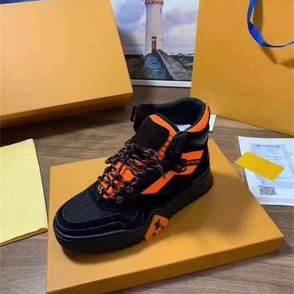 

men latest hiking ankle sneakers with calf leather outsole, mens boots trainers oversized sneaker come size 38-45, Black