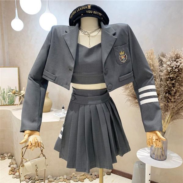 Arbeitskleider Herbst Preppy Style Dreiteiliges Set Damen Crop Top Kurzmantel + Weste Faltenröcke Sets Mode Lässig Student 3 Anzüge