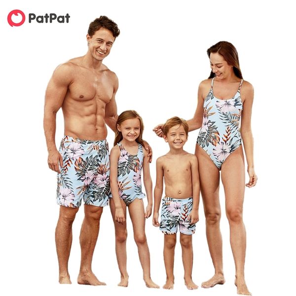 

patpat new summer floral print matching light blue family swimsuits swimwear family look y200713
