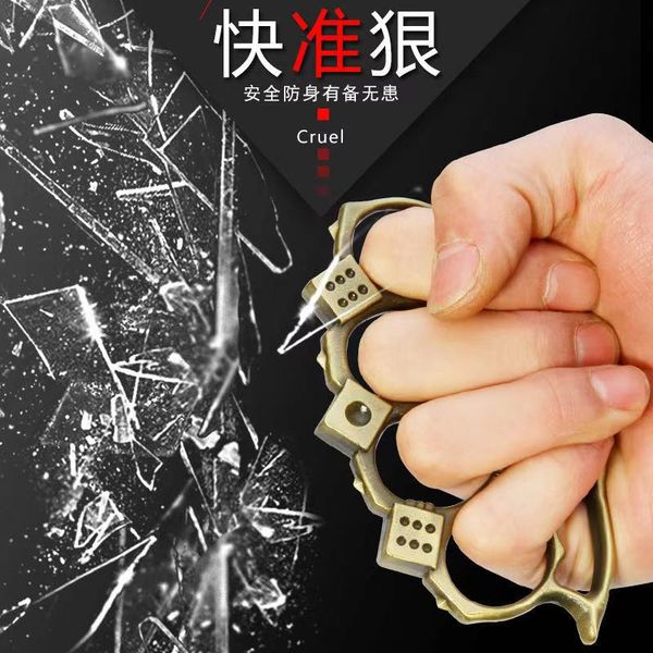 

2021 new metal finger clasp for men and women's self defense finger tiger and wolf self defense products portable car broken window75