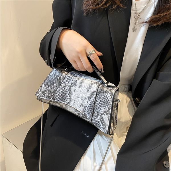 

fashion shoulder bags from super wholesaler dicky0750b own factory brand crocodile pattern handbag cosmetic bag female commuter hbp