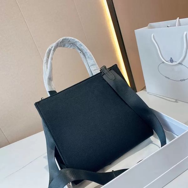 

lastest arrival large-capacity canvas sports leisure wear-resistant and durable shopping bag luxury fashion designer brand four color bags