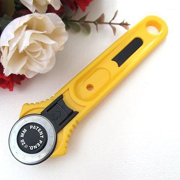 

cloth rotary cutter diy arts crafts cutting tool patchwork roller wheel round knife sewing accessories leather paper fabric1, Black