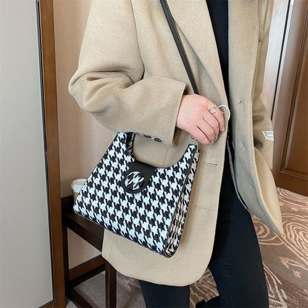 

popular simple female daily bag vintage plaid pu leather messenger bag women buckle flap crossbody shoulder tote