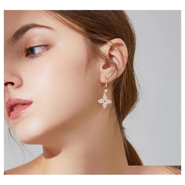 

s1537 fashion jewelry s925 silver post four leaf clover earrings simple hollow out niche desi sqcjju homes2007, Golden;silver