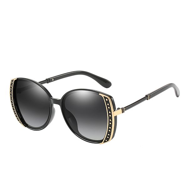

new 2019 high-end fashion ladies sunglasses fashion women's high-end classic sunglasses ladies driving sunglasses ing, White;black