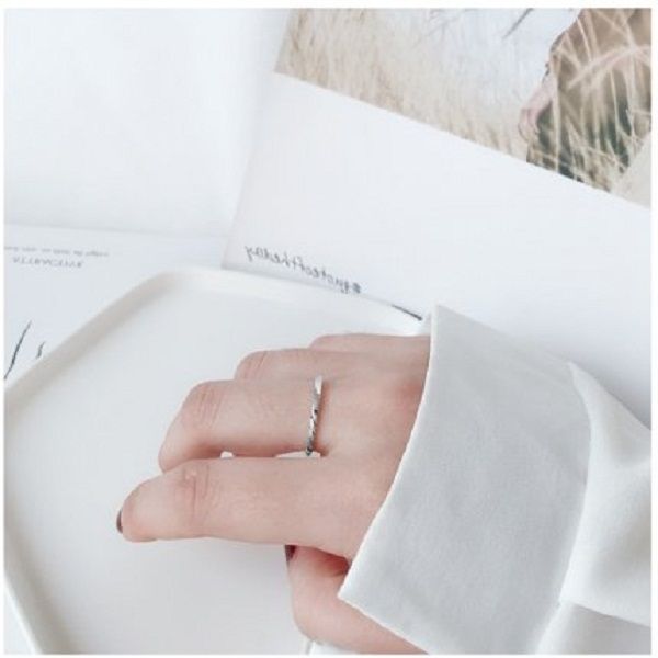 

2021 s925 sterling silver twist square ring korean version of simple retro hong kong style hip-hop personality female ring tail ring