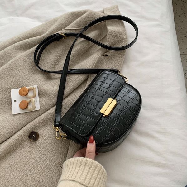 

v17q4 western crocodile for women 2020 new fashion personalized pattern saddle saddle bagshoulder style bagcrossbody shoulder bag korean sty