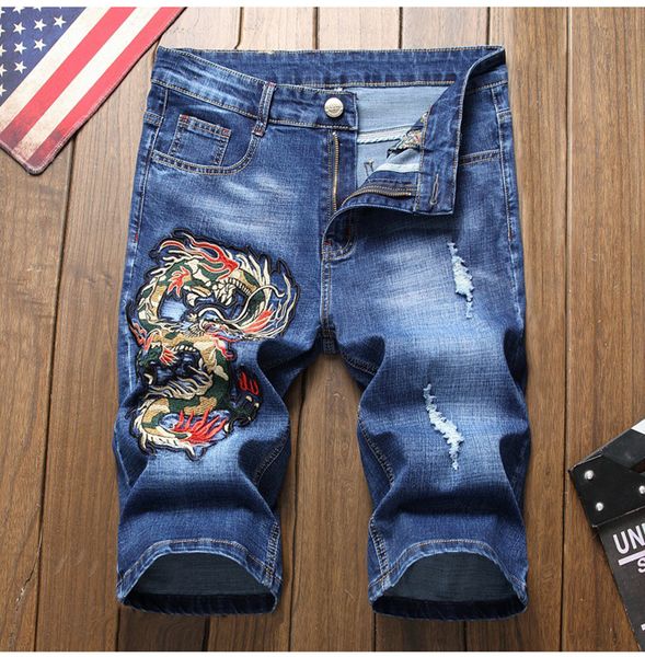 

2021 new men's male fashion casual dragon embroidery patch denim shorts summer trendy slim black blue ripped jeans knee length capri ua