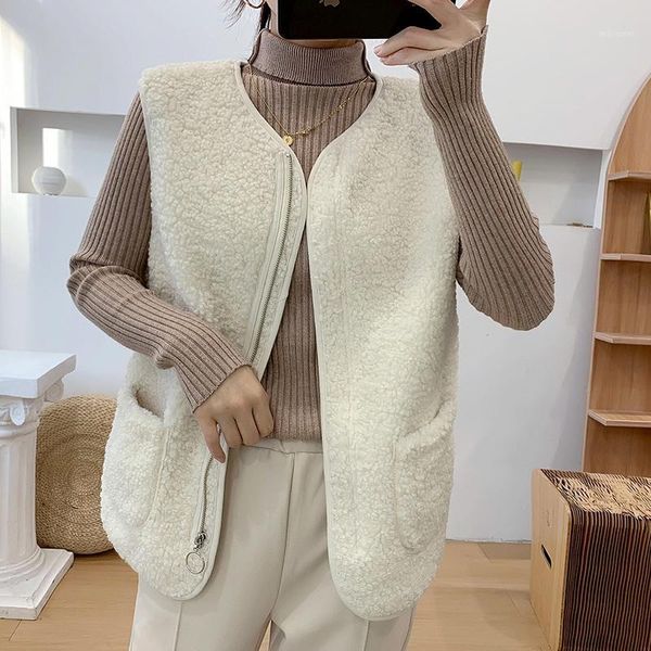 

2021 winter vest women sleeveless coat faux lamb fur warm jackets korea casual solid color v neck pockets thermal waistcoat1, Black;white