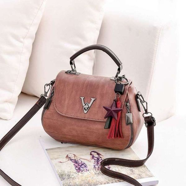 

small women's single shoulder bag in autumn and winter