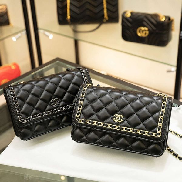 

luxurys designers hong kong leather fragrant style lingge chain small 2021 new high-grade sense women's bag versatile trend