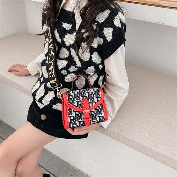 

70% off deals online children's women's bag 2022 autumn and winter new fashion messenger single shoulder messenger bag ins portabl