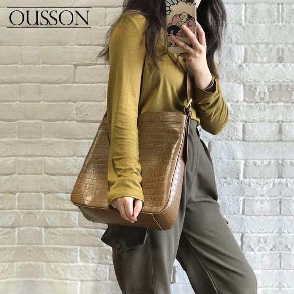 

shoulder bags ousson fashion, leisure, light and versatile one-shoulder messenger portable first layer cowhide large capacity bucket bag