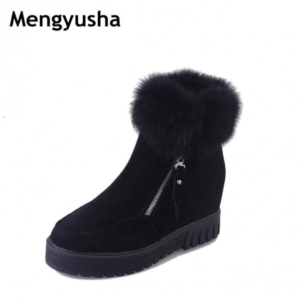 

boots 2021 winter fashion warm anti-skiing round head increased inside the plush short women's shoes, Black