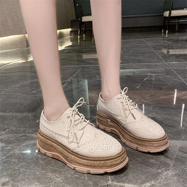 

2021 new female winter thick bottom low-fashion rentals up to wear non-slip comfortable women's casual shoes im1y, Black;white
