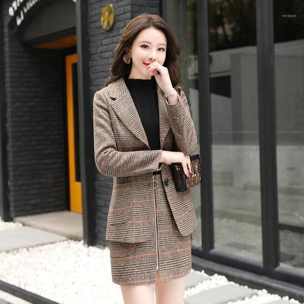 

korean version of england retro lattice casual temperament suit jacket female spring and autumn fashion mini skirt two sets1, White;black