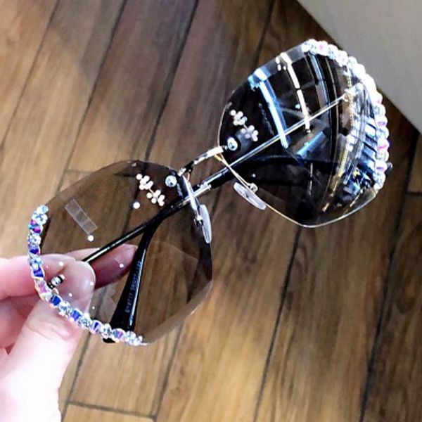 

2020 with drill luxury italy brand designer lady sunglasses women vintage rimless gradient sun glasses for female uv400 okulary, White;black