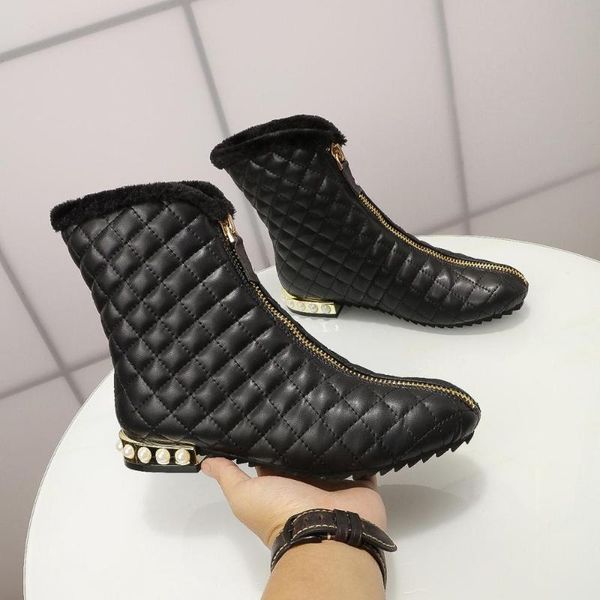 

2020 women's year-end new leather collocation with thickened fur to keep warm fashion and elegant women's boots, Black