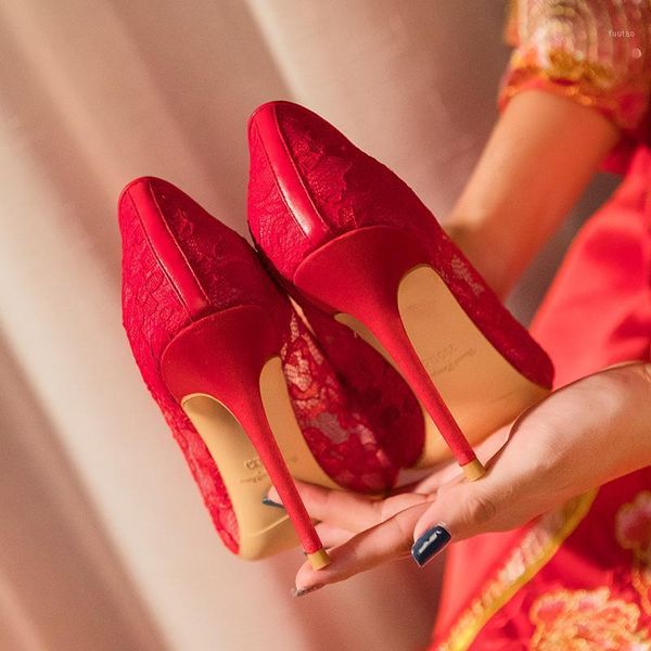 

chinese style red wedding shoes bride string bead lace high heel pumps pointed toe shallow studded party heels shoes customized1, Black