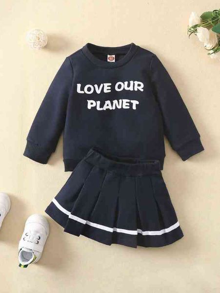 

baby slogan graphic sweatshirt & pleated skirt she, White